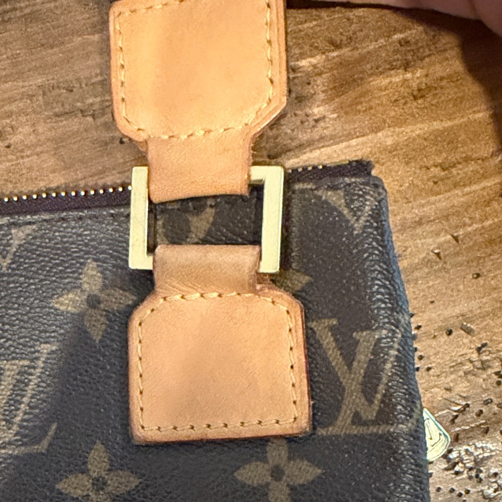 Louis Vuitton Monogram Brown Messenger Bag- great used condition - Picture 5 of 16